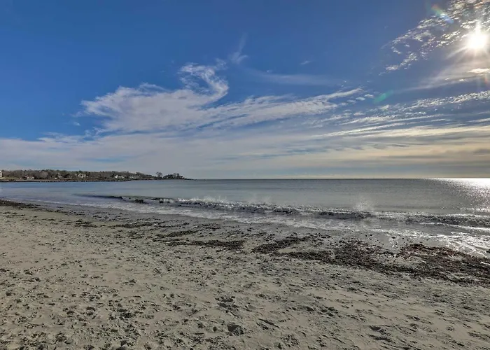 Kennebunk Cottage With Yard Less Than 1 Mi To Beach!