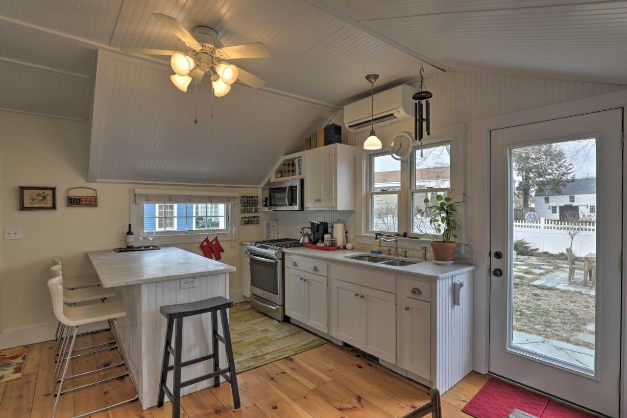 With Yard Less Than 1 Mi To Beach! Holiday home Kennebunk