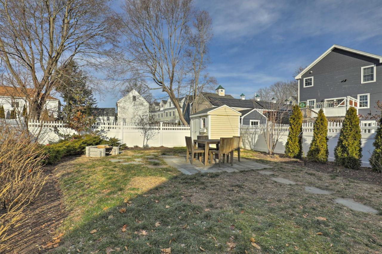 With Yard Less Than 1 Mi To Beach! Holiday home *